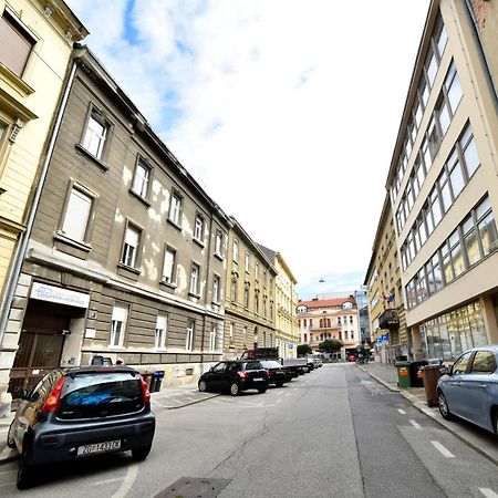 1Br In Central Zagreb & Main Station, Free Parking Apartment Ngoại thất bức ảnh